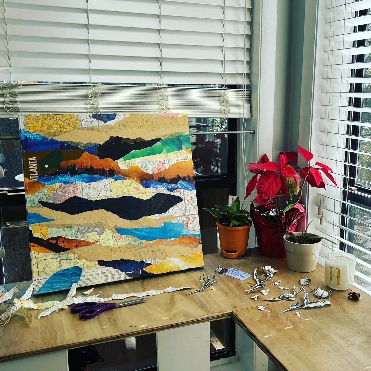 A little afternoon background work. 

#art #wip #collage #mixedmedia #interiordesign #contemporaryart #interiordecor #mixedmediaportraits #expressivepainting