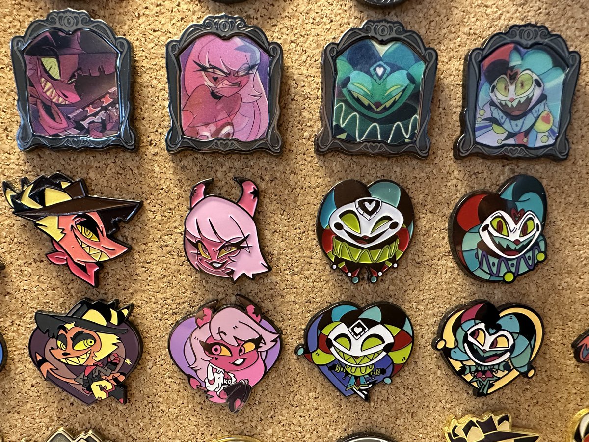 daisy_woozy's tweet photo. I’m so HAPPY!! This was the pin I wanted so much and thankfully someone was selling it now my this part of my pin looks nice. Before I just had an empty spot on the chibi row.
•
•
#HelluvaBoss #HelluvabossVerosika #HelluvaBosspin https://t.co/biiv3Jlg10