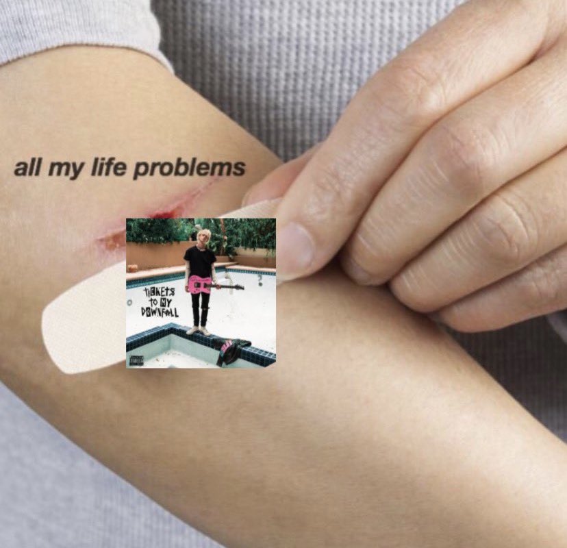 mgkellsupdates's tweet photo. all my life problems—->Machine Gun Kelly’s music. ❤️‍🩹 https://t.co/WlRjerIG0v