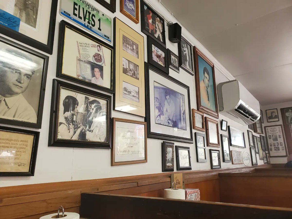 Johnnie's Drive In was a place where Elvis Presley use to eat at many times. We just got out of his museum and the original house he was born in to have lunch.

#tupelo #tupeloms #johnniesdrivein #diner #restaurant #Mississippi #elvispresley #fairpark #tupelofairgrounds #history