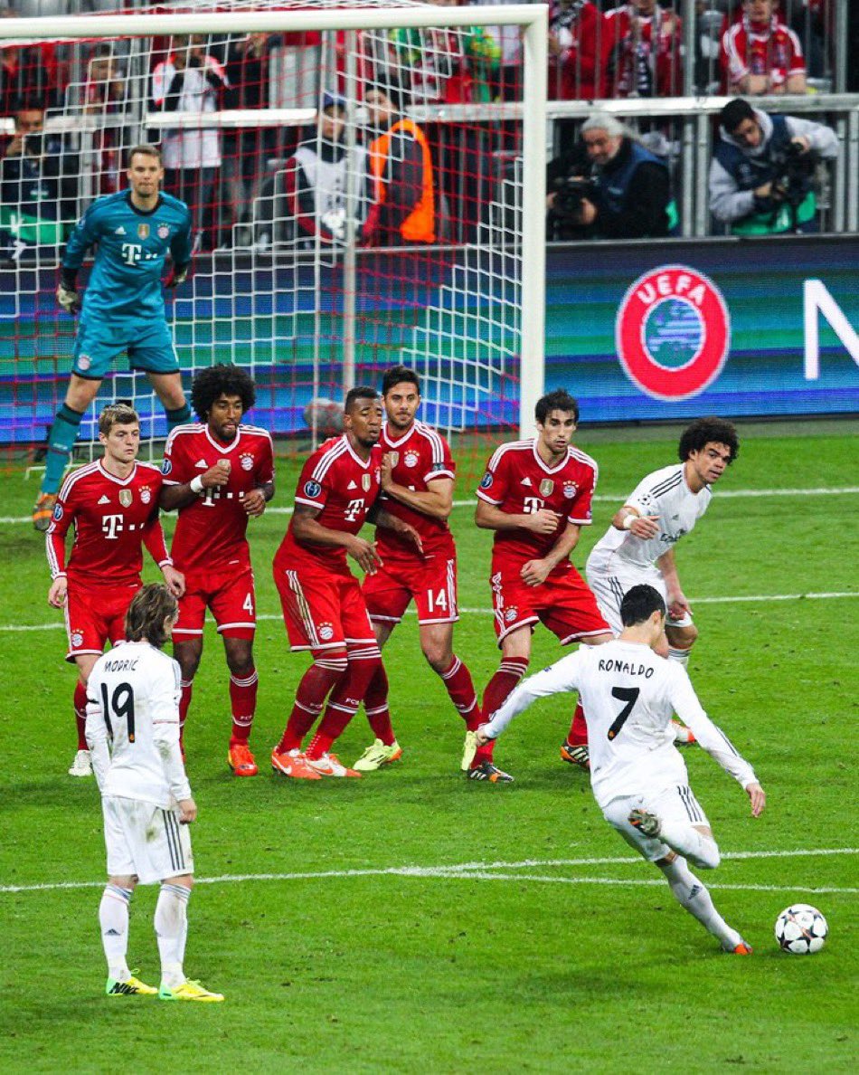 theMadridZone's tweet photo. That night in Munich.✨ https://t.co/ZYyoehJozi