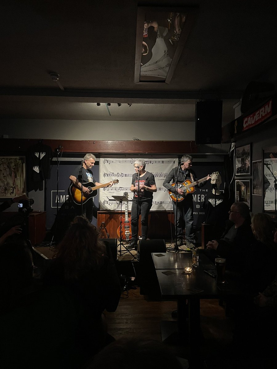 style_weekender's tweet photo. The Hideways giving us beautiful harmonies! ❤️ https://t.co/k0qvrGLive