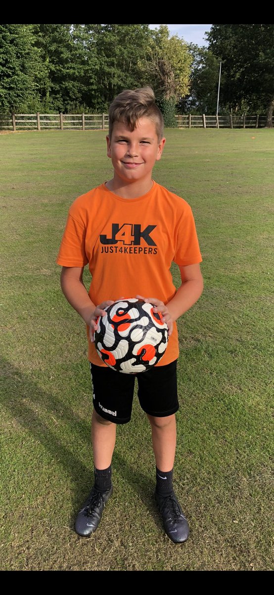 J4K DEVON &amp; CORNWALL ❤️🧤

What an amazing day seeing 2 of my J4K Keepers sign contracts for PAFC academy,after hours &amp; hours of hard graft in all weather conditions,I’m so proud to see Ollie &amp; Charlie sign today👊🧤
An amazing journey so far is just about to get better .