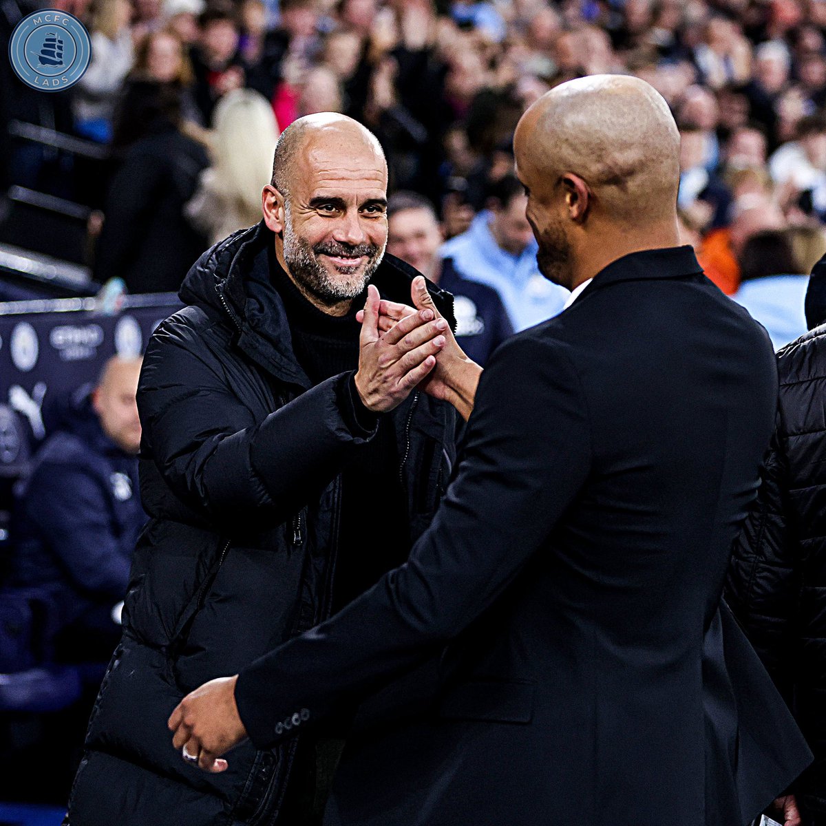 mcfc_lads's tweet photo. Here’s to you, Vincent Kompany 🎶 💙 https://t.co/rNWY1KFJTY
