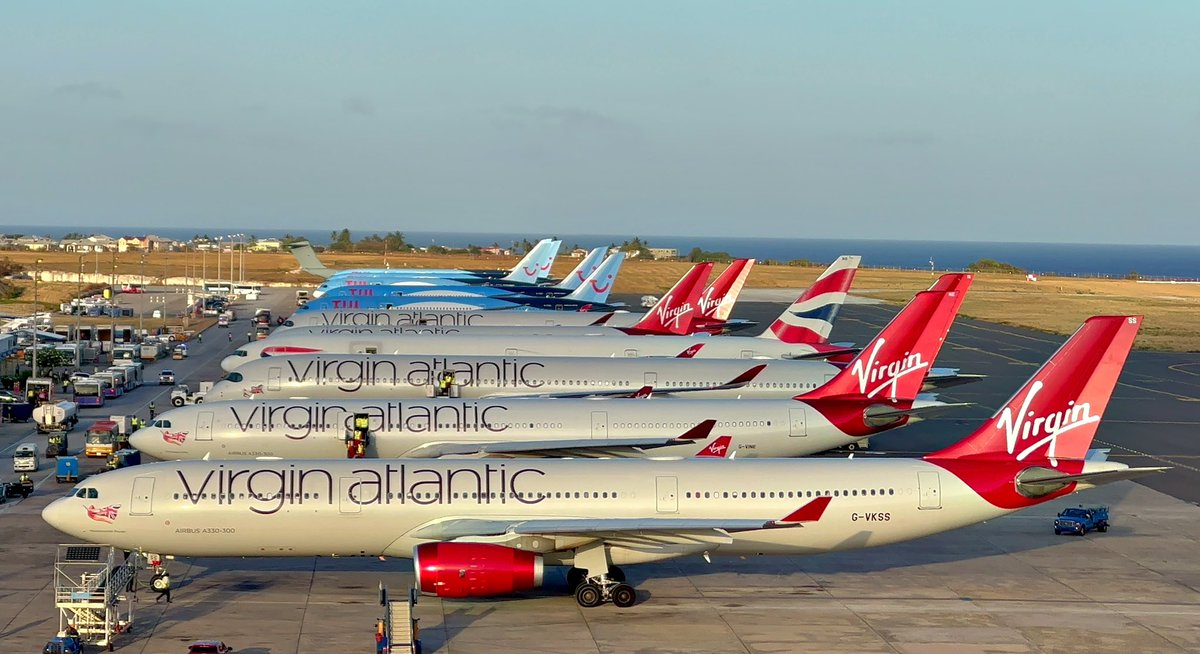 5:33pm at Adams 🛬 #VirginAtlantic #BritishAirways #TuiAirways #Aviation