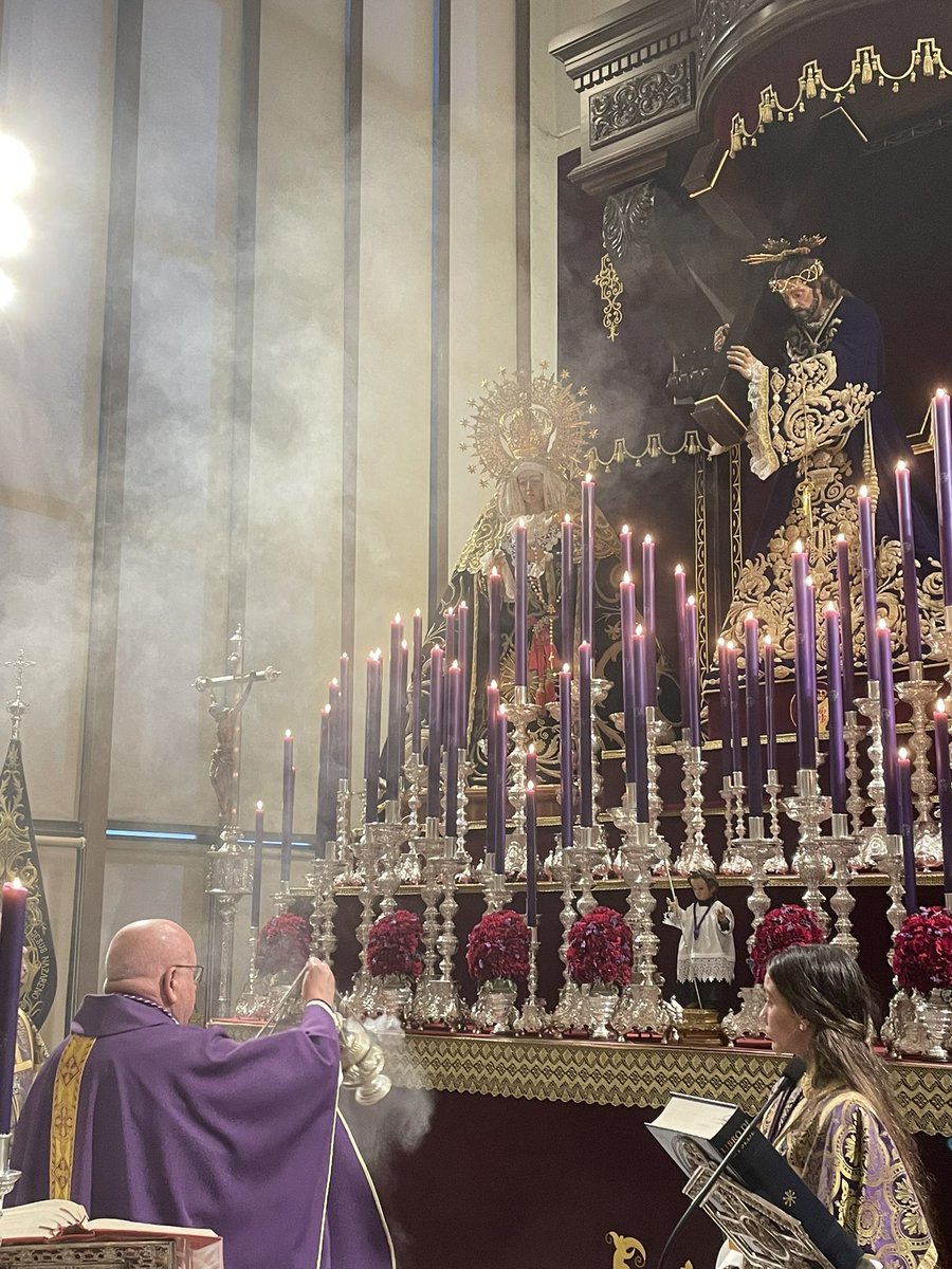 CofradiaAbuelo's tweet photo. Segundo día de la Solemne Novena a Nuestro Padre Jesús Nazareno, a su finalización han jurado nuevos cofrades de pleno derecho . https://t.co/s55wxl8MM5