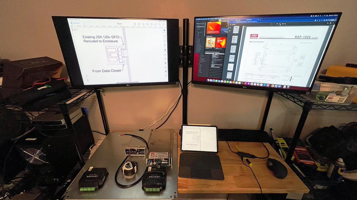 MostlyHarmlessMedia tweet media