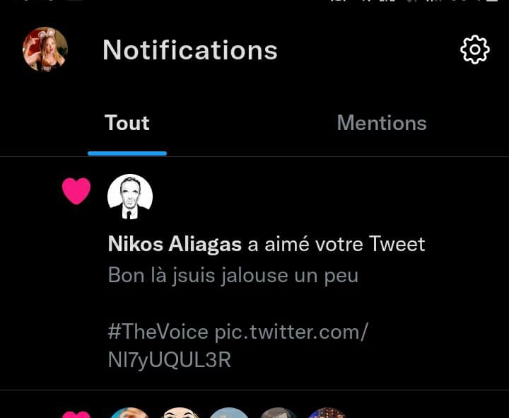 xflyee's tweet photo. Mais??? Merci @nikosaliagas 😭😭

#TheVoice https://t.co/rTWp5lR62f