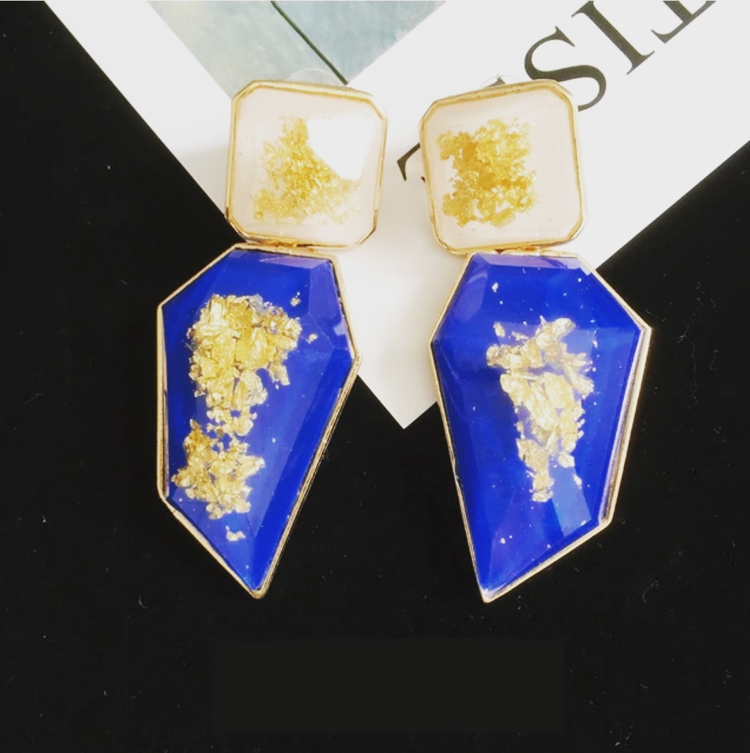 💙💙Feeling Blue?💙💙
These elegant beauties will be available in a few days. Follow our Instagram to stay informed:
Instagram.com/PrettyPinna 💙💙💙