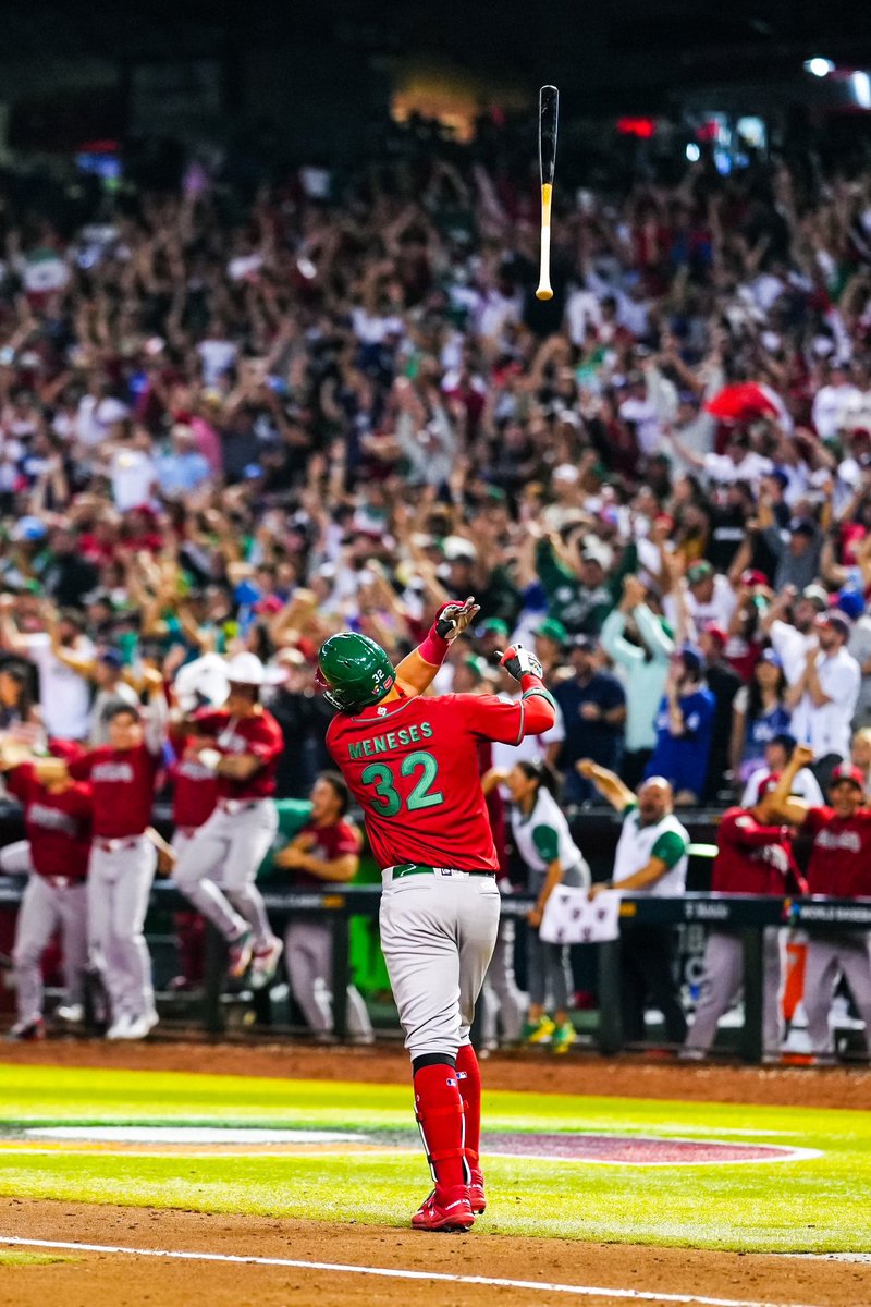 FOS's tweet photo. Mexico's upset of the USA in Phoenix drew 47,534 fans — a World Baseball Classic attendance record for a first round game. https://t.co/1pNWU9L8kO