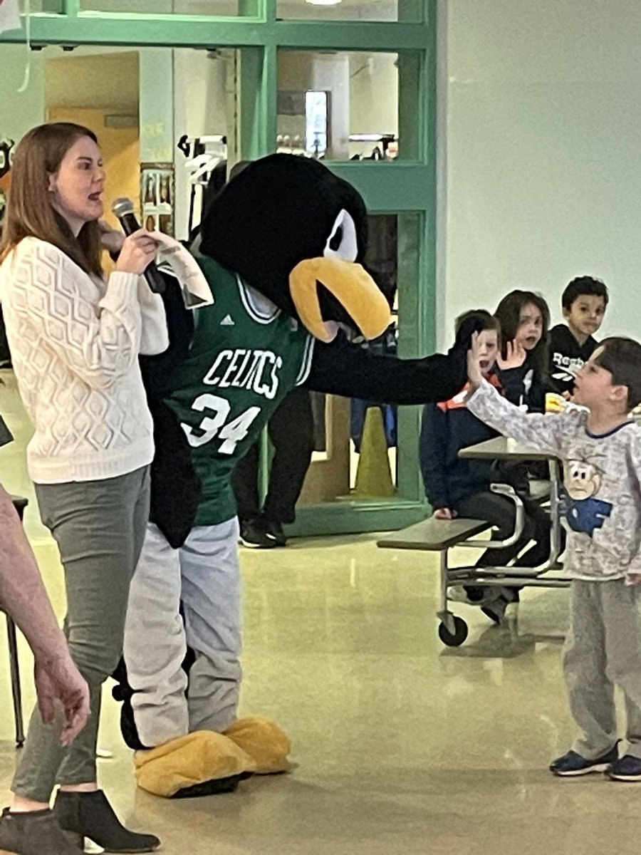 BESpectacular tweet media