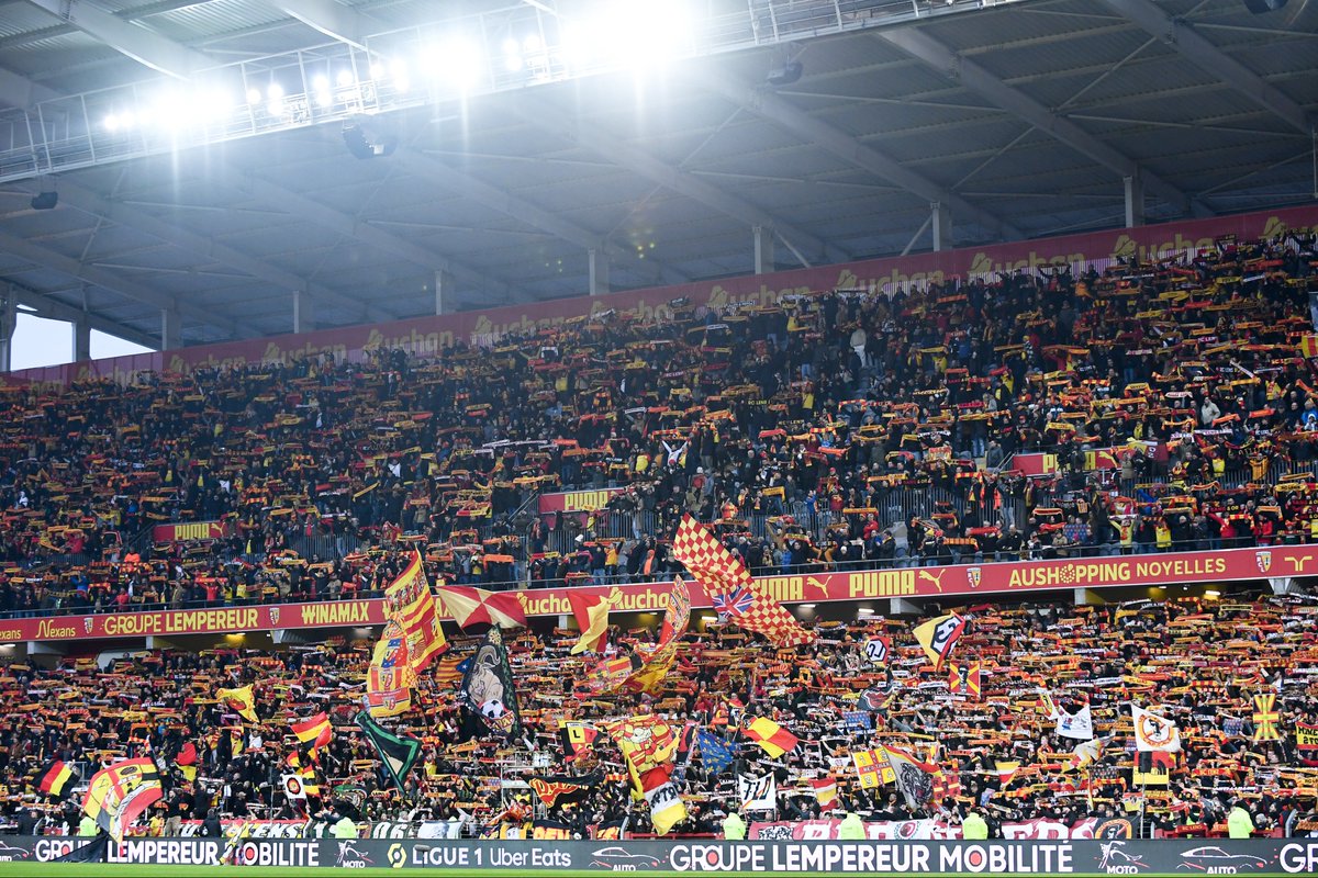 ActuFoot_'s tweet photo. Imaginez l'ambiance dans ce stade un mardi ou mercredi soir de Ligue des Champions la saison prochaine... 🔥❤️💛 https://t.co/YmpBCw7mth