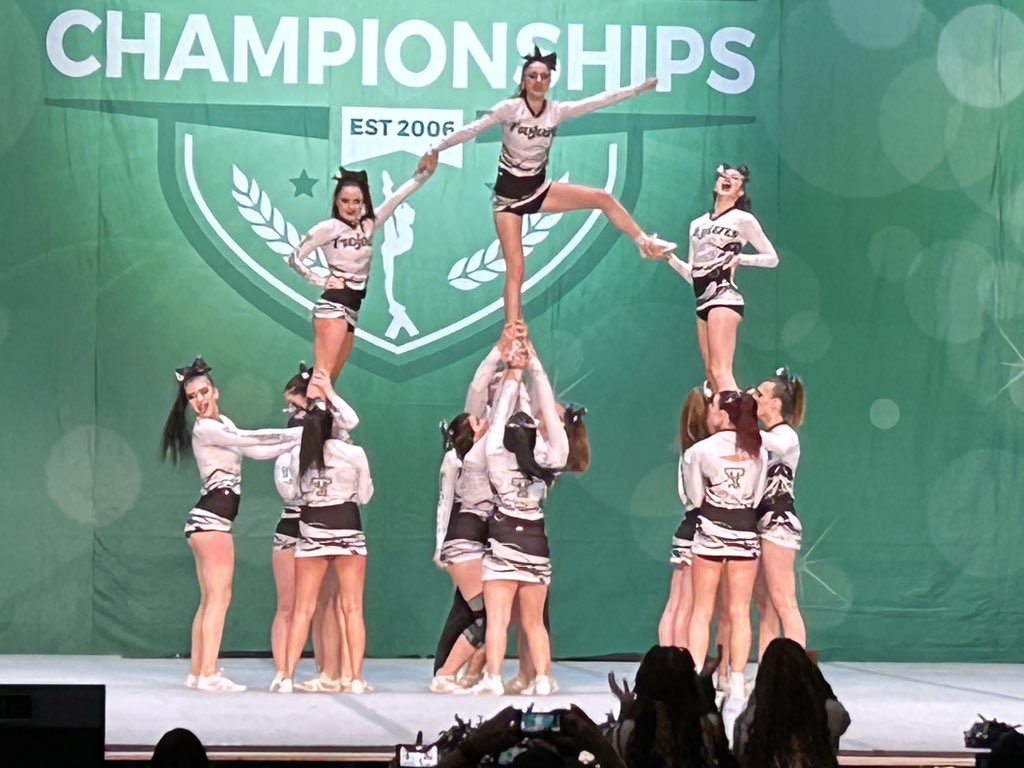 Trojan Cheer Team - outstanding performance at Provincials!