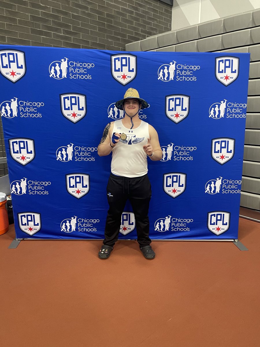 MikeBarretto76's tweet photo. Decided to try out shotput in my free time and ended up winning the city championship !!! @TaftHS_XC_TF https://t.co/C42lZ16661
