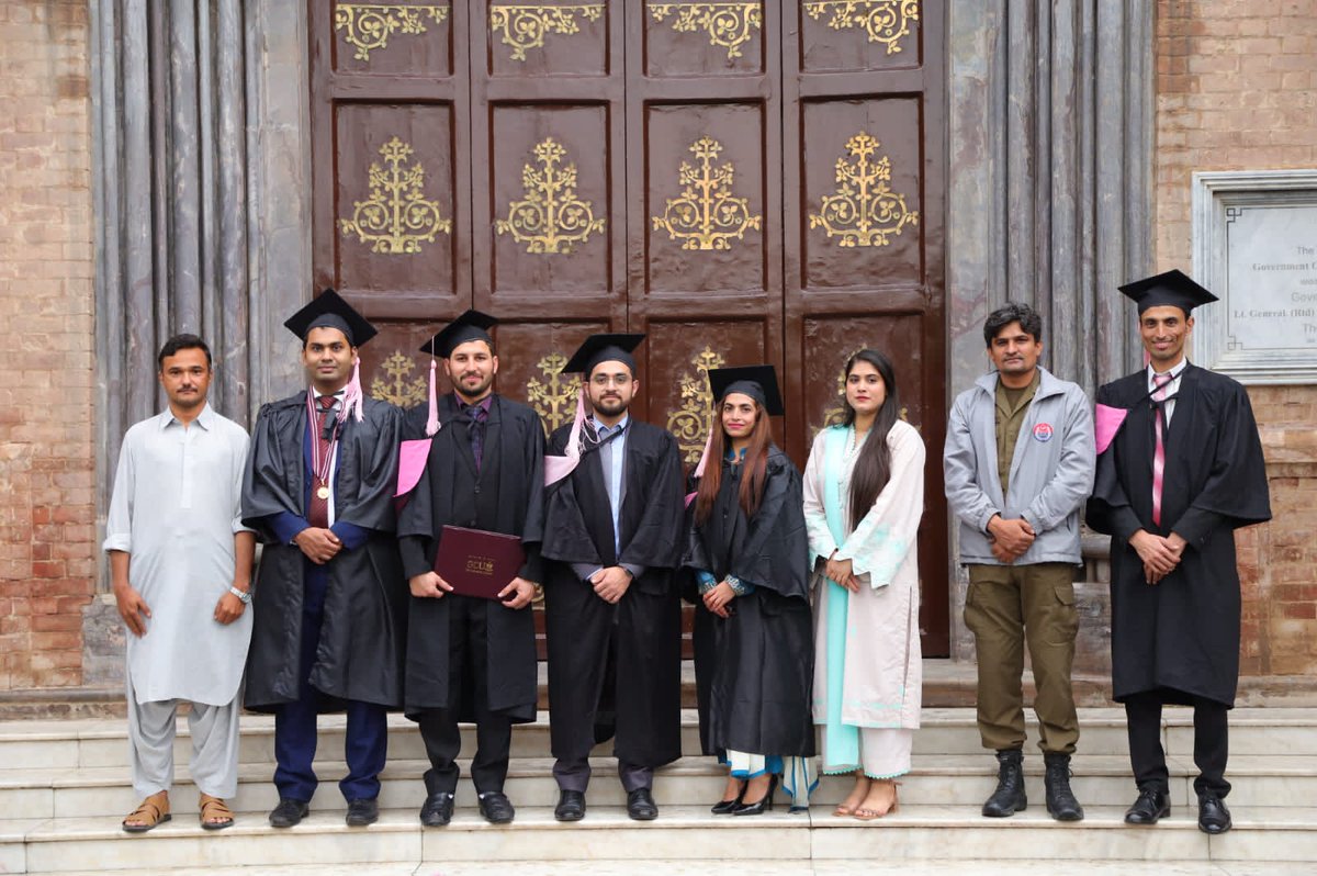 TaimoorZeb's tweet photo. #21stConvocation 2023
#mphil fellows batch 2020-2022 https://t.co/5zVMj6TV7K