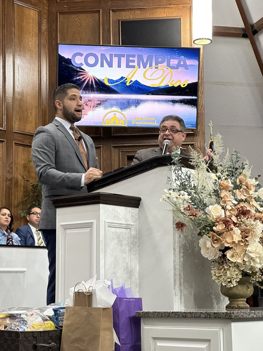 drjefffugate's tweet photo. Heading home on a Saturday evening from Lewisville Texas and a tremendous Family Conference. The Iglesia Bautista Fundamental is a tremendous church with a wonderful pastor. 
I enjoyed preaching w @CommonwealthB graduate
@david_j_ortiz https://t.co/ccNch2NI0c