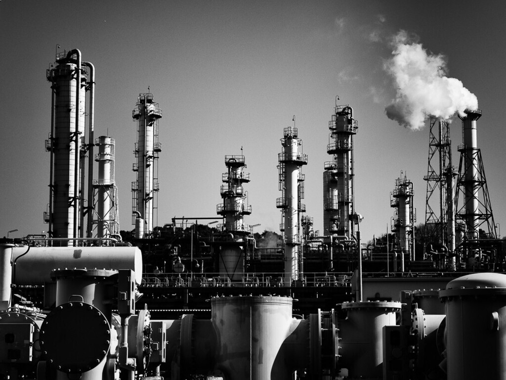 maopapa777's tweet photo. 工場萌えツアー。 #太陽石油四国事業所 #工場 #factry #ig_japan #monochrome #blackandwhite #白黒写真 #シロクロ #em1mark3 #omsystem #microfourthirds #マイクロフォーサーズ #om写真投稿 https://t.co/5H3nTzjvUO https://t.co/cYqsVNV4Qa
