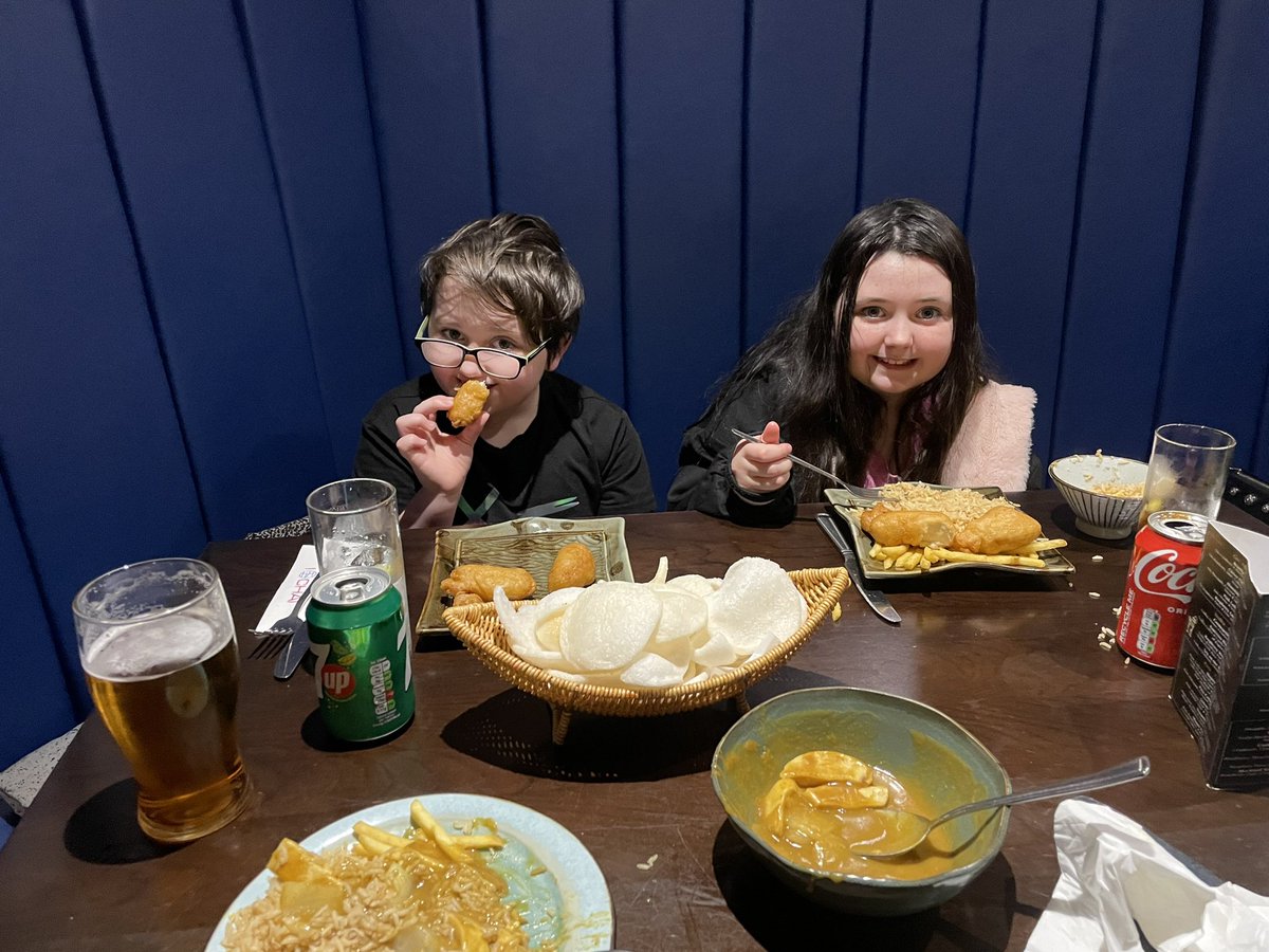 MarkMcSween's tweet photo. Out for dinner to IChai with these 2, up the road for ice cream and movies on the couch now ❤️ https://t.co/052duXwi03