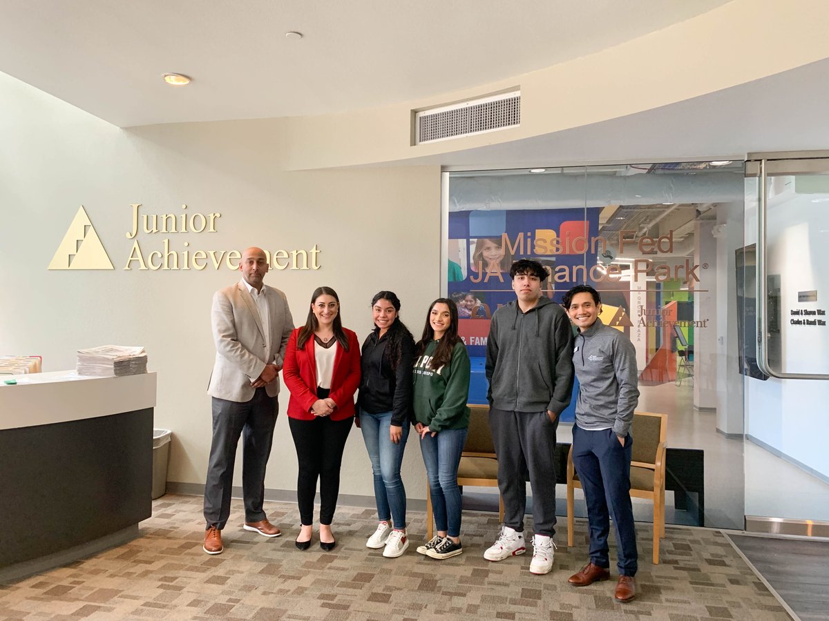 RepSaraJacobs's tweet photo. So grateful for @JASanDiego’s work preparing young people to succeed in the world through hands-on learning and mentorships. Thank you for the tour! https://t.co/IzTBxTVbeD