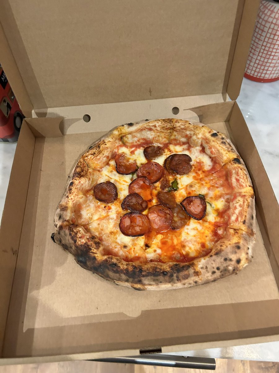 4slipsandagully's tweet photo. @FrancoMancaPizz pizzas are getting a bit small!! https://t.co/PVuOMBoXVP