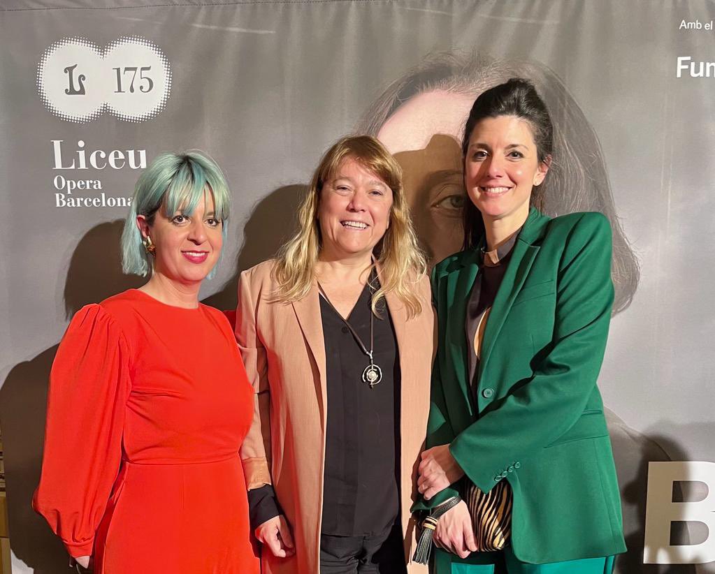 Avui hem viscut un dia històric al <a href="/Liceu_cat/">Gran Teatre del Liceu</a>! 

Enhorabona <a href="/RaquelGTomas/">Raquel García-Tomás</a>, @martapazoss, Irène Gayraud i a tot l’equip per la meravellosa i delicada ‘Alexina B’. 

I felicitats al <a href="/Cor_Vivaldi/">Cor Vivaldi</a>, magnífiques!