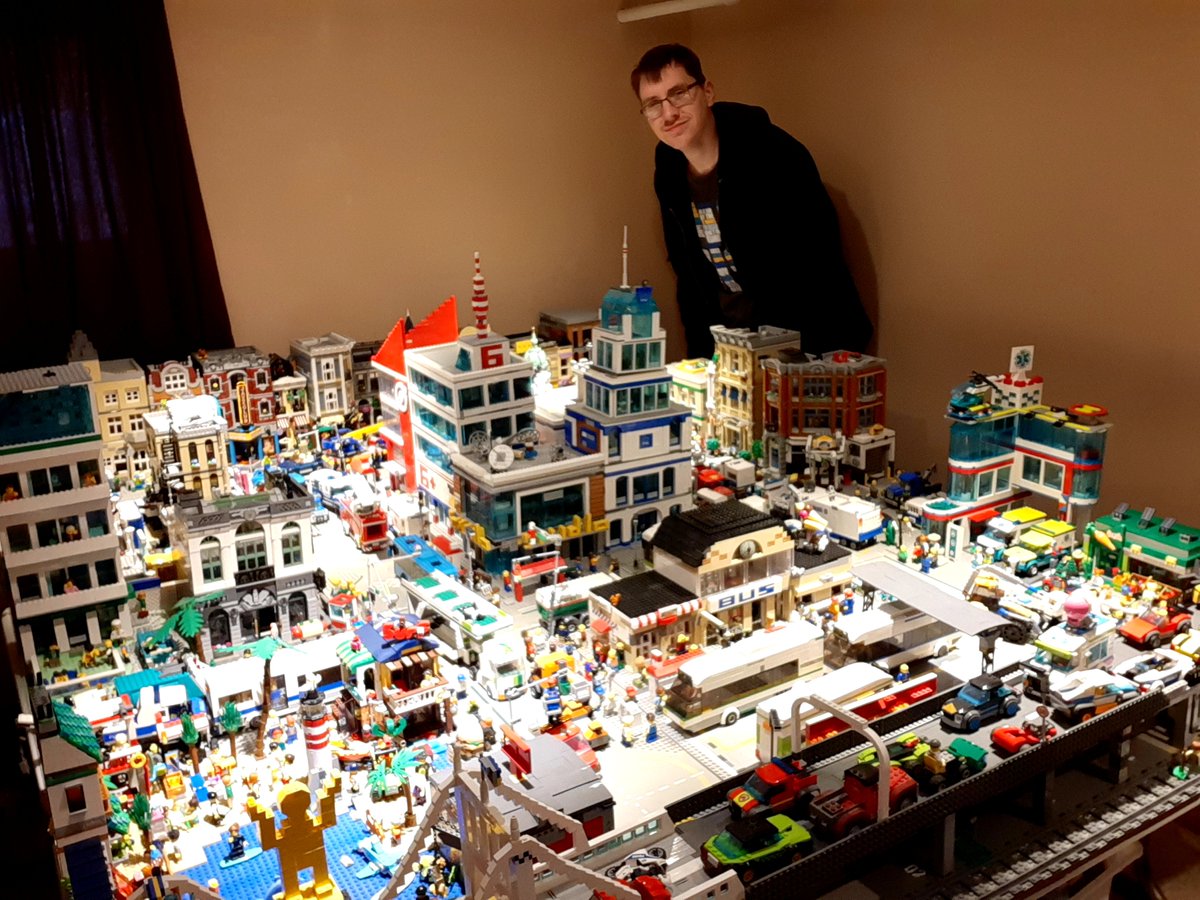 Bigmanbalogh25's tweet photo. #Legoville and its creator. #JRN428 #YQG #Lego @LEGO_Group #AFOL #Canada. https://t.co/kwbCFNgiBR