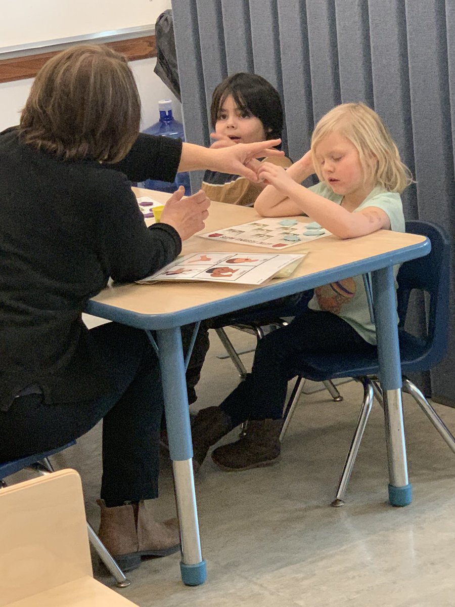 Molly Ray tweet media