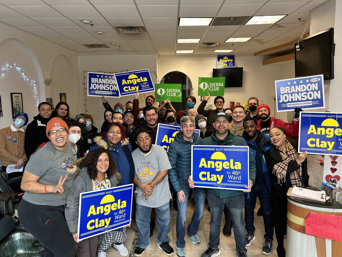ClayFor46's tweet photo. 🔥Feeling the momentum🔥 Honored to be joined by community members invested in the future of our ward and city. Thanks to current alders @CDRosa @RossanaFor33 @DanielLaSpata @taylorfor20th @Andrefor40th @SigchoFor25 and state rep @HoanDHuynh for the support 💛 https://t.co/ouvgFSui20