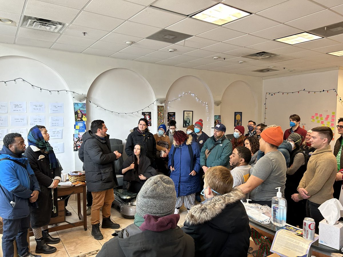 🔥Feeling the momentum🔥 Honored to be joined by community members invested in the future of our ward and city. Thanks to current alders @CDRosa <a href="/RossanaFor33/">Rossana Rodriguez 🌹🇵🇷✊🏽🏳️‍🌈</a> <a href="/DanielLaSpata/">Daniel La Spata</a> <a href="/taylorfor20th/">Alderwoman Jeanette Taylor</a> @Andrefor40th <a href="/SigchoFor25/">Alderman Byron Sigcho Lopez for the 25th Ward</a> and state rep <a href="/HoanDHuynh/">Hoan Huynh (Hahn Win)</a> for the support 💛