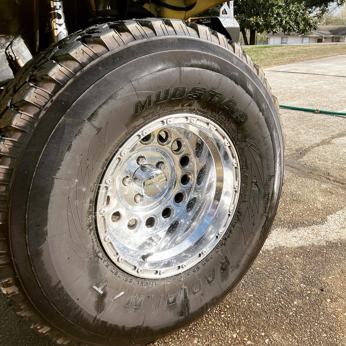 preacherguthr1e's tweet photo. Got the bumper on and washed up the #LJ today. Now to start saving for a winch. #LJnation #LJsonly #crawltekrevolution #foxshocks #bdssuspension https://t.co/s07ZhvFAWX