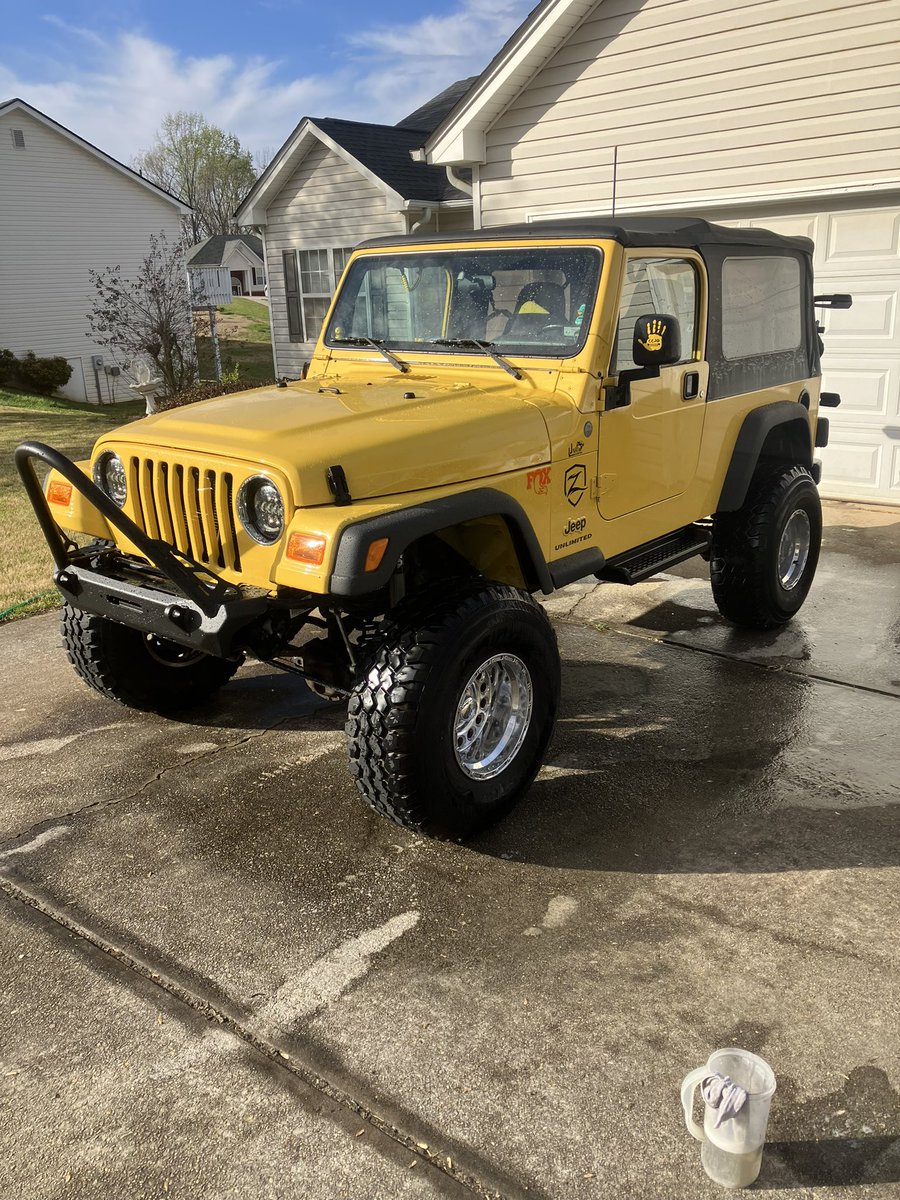 preacherguthr1e's tweet photo. Got the bumper on and washed up the #LJ today. Now to start saving for a winch. #LJnation #LJsonly #crawltekrevolution #foxshocks #bdssuspension https://t.co/s07ZhvFAWX