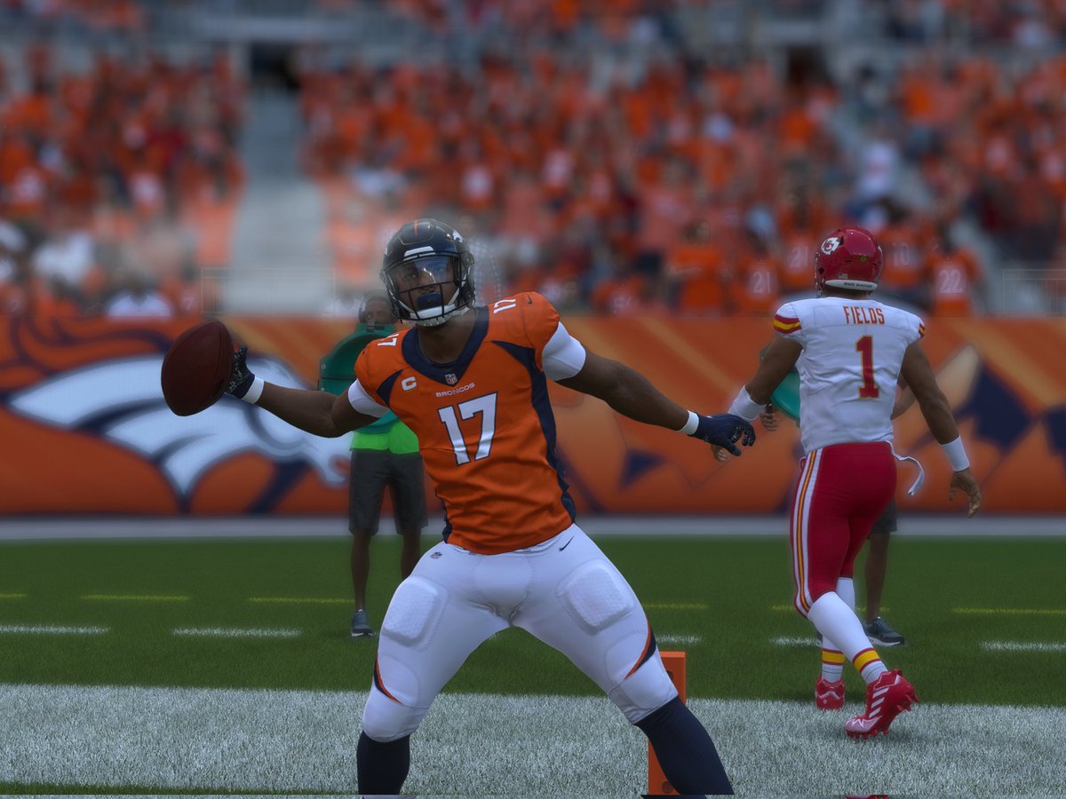 DestinyBroncos's tweet photo. The Broncos ride to victory 35-0 over the rival KC Chiefs. The stingy Denver defenses forced 7 turnovers which derailed any plans KC had. Nakobe Dean (pictured) had a pick 6 from teammate P. Surtain, who also added 2 INTs. 
@DestinyMaddenLG https://t.co/SdV5UoqiaB