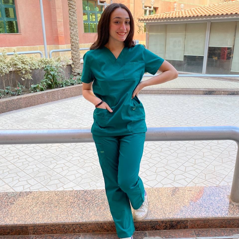 Maya_ElGnedi's tweet photo. #NewProfilePic
#MTI_University #physiotherapy 
#Doctors #Scrubs 
#Doctors #medicaleducation 
#MedicalStudents #Students https://t.co/Q4HGUSrOLG