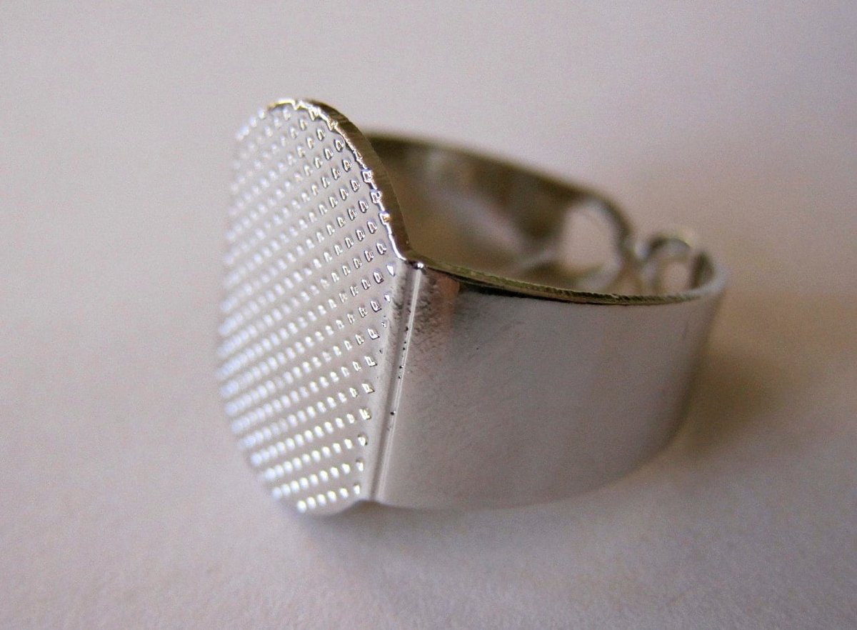 BySupply1's tweet photo. Ring Bases Adjustable Sturdy Shinny Silver Plated  Ring Blanks Bases with a 15mm by 10mm Gluing Pad Lot of 10 by BySupply https://t.co/WdE7FKsRpe #bysupply #Etsy #RingBase https://t.co/7hqZeyanHW