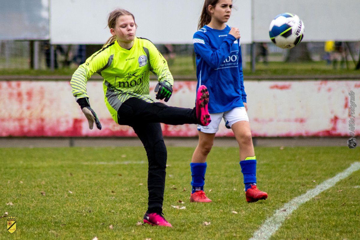 Fotoverslag @baardwijk MO13-1 vs <a href="/SVHeythuysen/">S.V. Heythuysen</a> MO13-1

flic.kr/s/aHBqjAwjjY