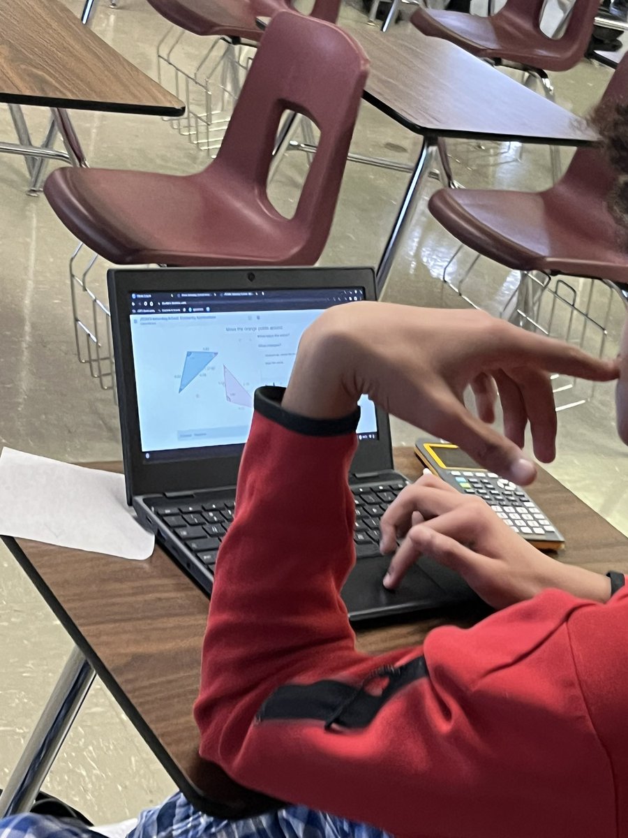 Justus2Teach's tweet photo. Such a productive day @JtownHS Saturday School! Kiddos worked hard to understand similarity using @Desmos 
#everyonecan #jcpskymath @JCPSHighEA_AofL @JCPSAsstSuptHS @RG_CDLI_Exec https://t.co/RpPhq42oIw