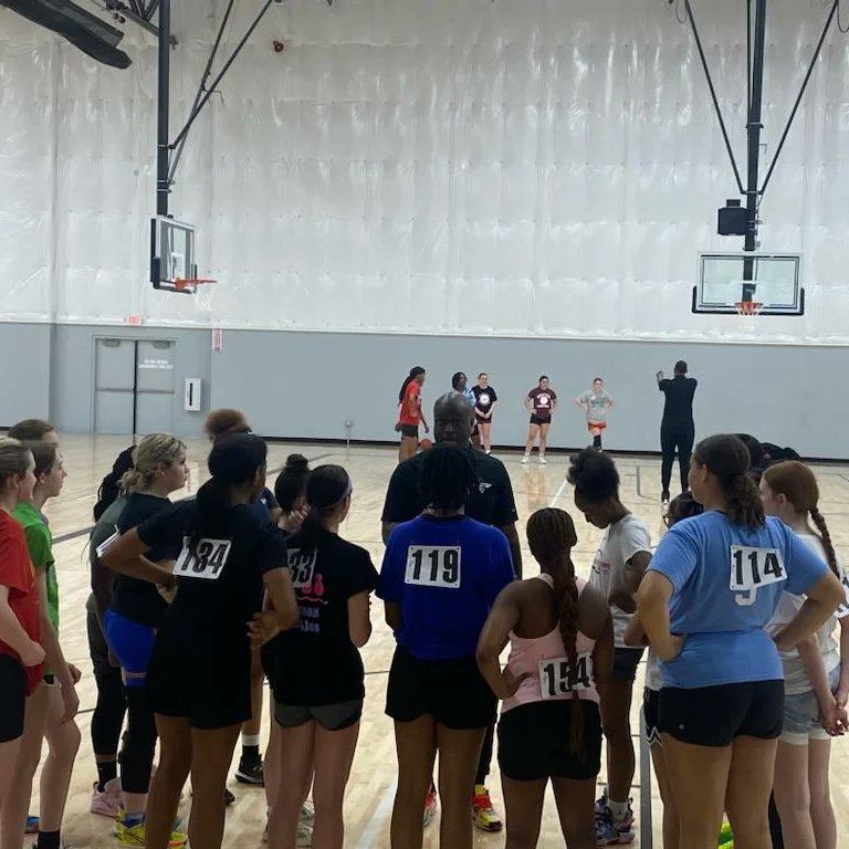 Coach_Betts's tweet photo. Summer 2023 Lady BBE Tryouts was a Tremendous Success!!! It's Go Time and we bringing All the Smoke!
#CoachLife👑🏀 #LadyBBE15U #BBEtheBRAND https://t.co/KtMRkf3npA