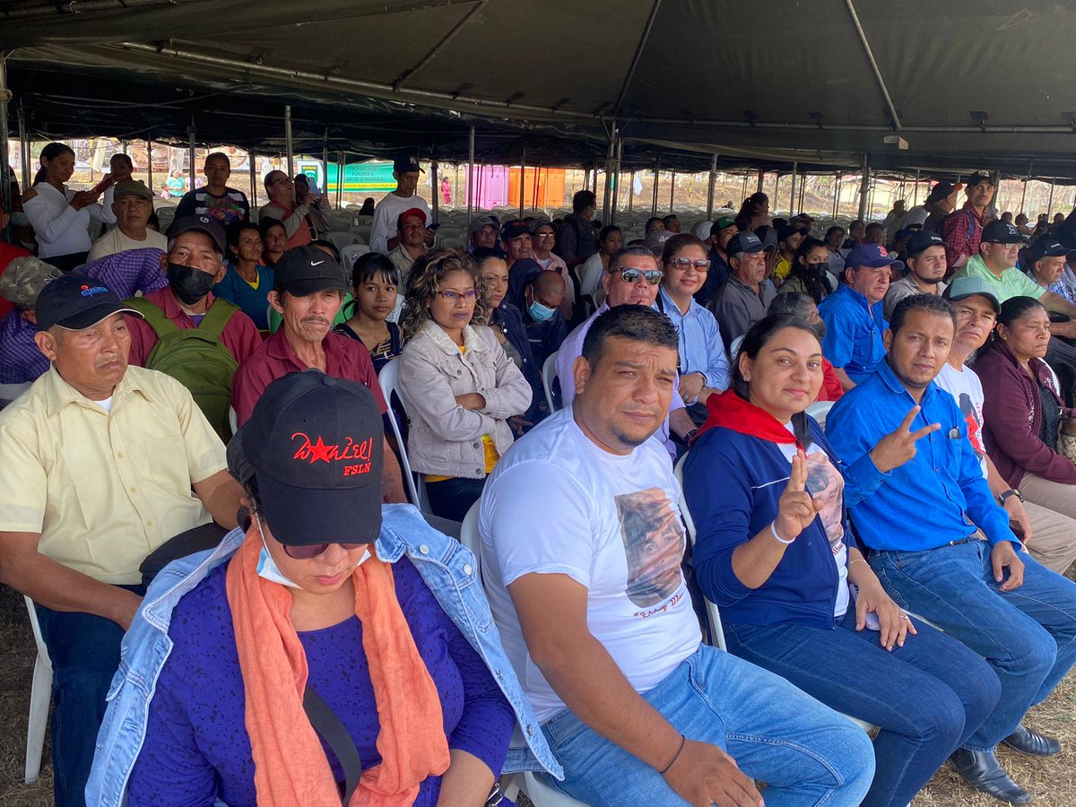 Noviembre_2021's tweet photo. #Sebaco 🥳🥳🎊 Presente en el Cierre de la cosecha Cafetalera🎊🥳🥳
#NicaraguaTriunfa https://t.co/4aULvJJWiZ