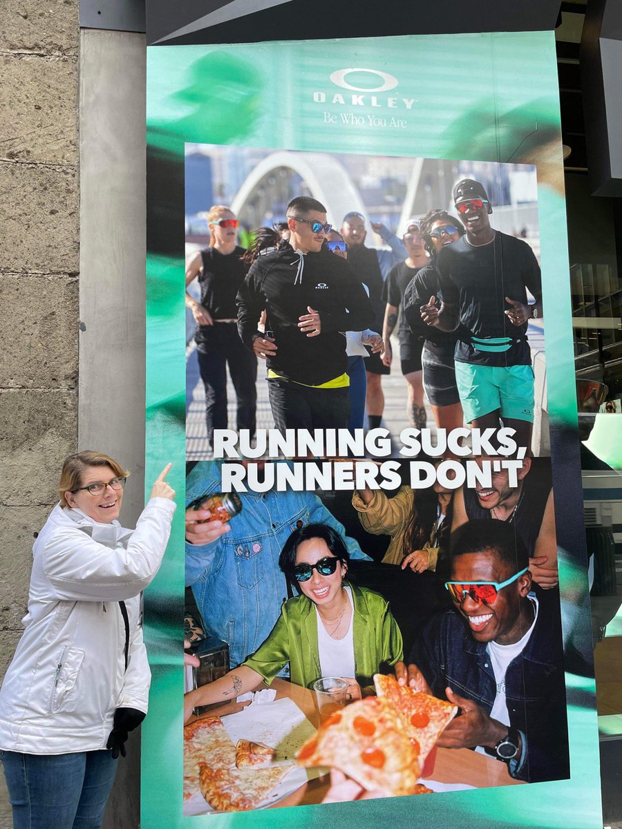 carolcoyle19's tweet photo. Guess I’m really doing this! Getting prepared for my early morning run tomorrow with 31000+ other runners in NYC. #NYhalf #canadianrunner https://t.co/JdUoORou2U