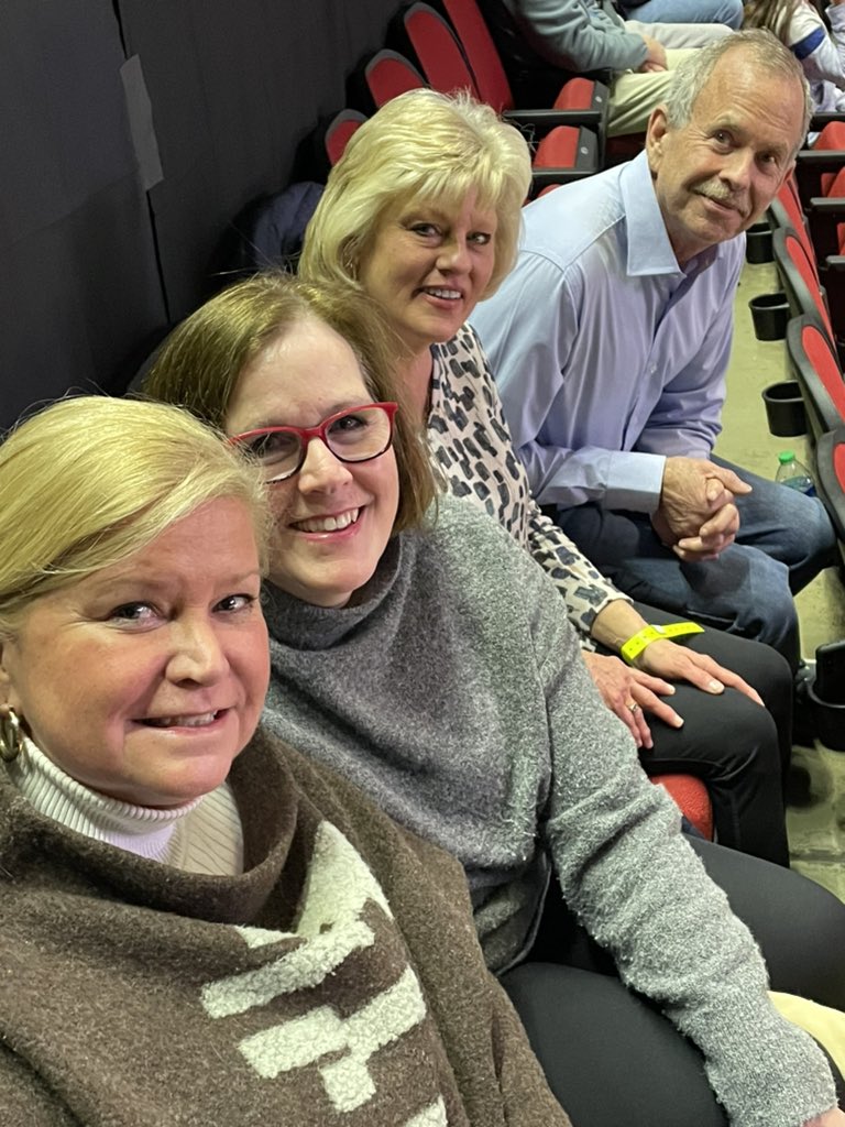 #catchdesmoines #marchmadness2023 #mmselfie enjoying the game!