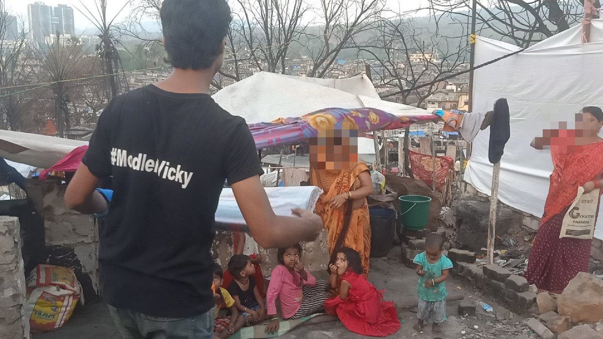 ModlerVicky1995's tweet photo. 📍: #Malad fire 🆘 Relief #Operations On
18/3/2023 1000 Mats (चटाई ) Distribution Thank-you @khaanachahiye  🙏 @NeetiGoel2 
Ma'am 
#StandWithMalad #Khaanachahiye
🤲🙏कर भला तो हो भला🙏🤲
#ModlerVicky 🙌 🇮🇳

https://t.co/QUy1CCcV4h

https://t.co/jx6FGqGPFO

https://t.co/ckD3URGmjz https://t.co/dOZ8jywORi