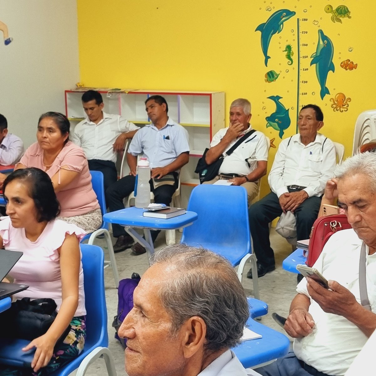 JoseUrciaCarlos's tweet photo. [UTCUBAMBA] Tesoreros de las iglesias de los DM de Utcubamba siendo capacitados por el CPC Daniel Mendoza.  #Fidelidad https://t.co/clAHhZm6yT