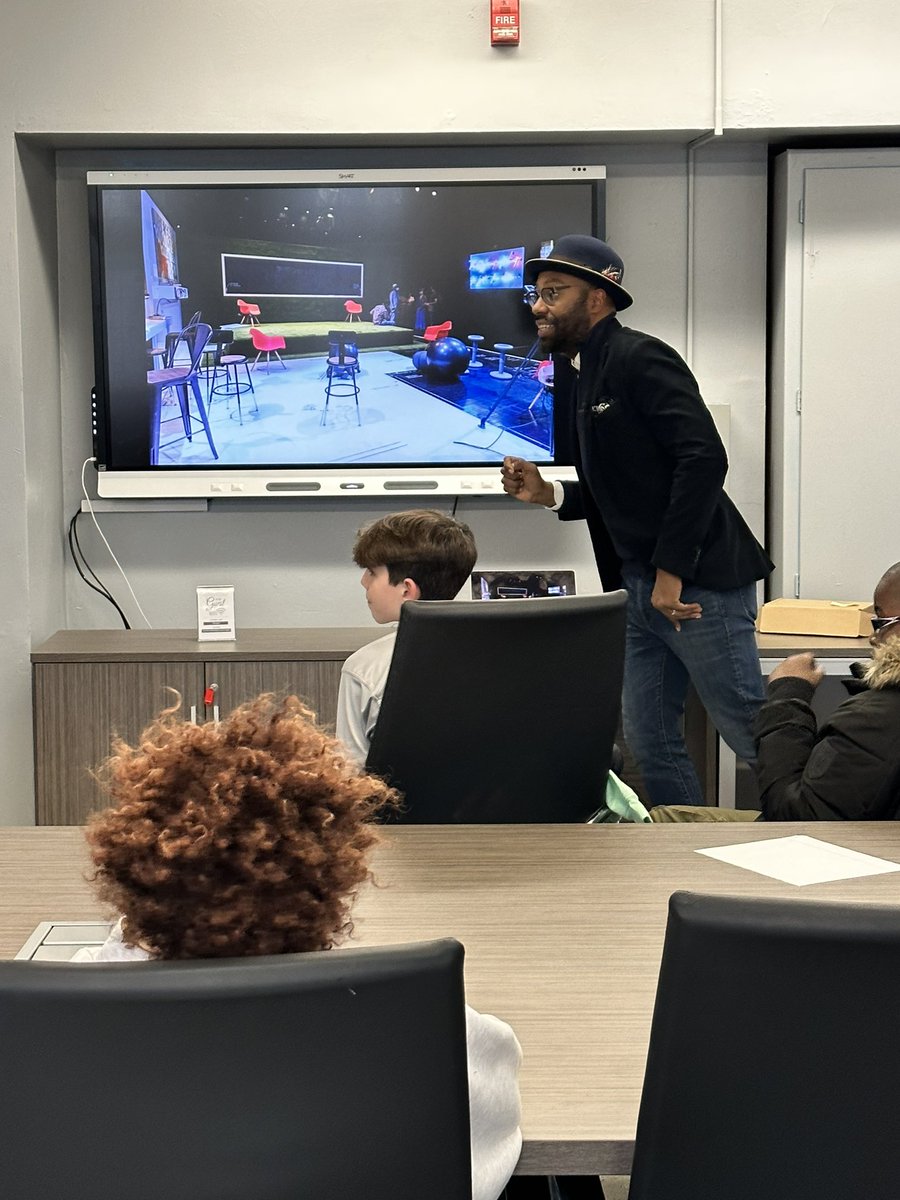 “To understand that if we have to learn with each other we should also learn about each other so we can bring each other up.” Dr. Christopher Emdin #colliderclassroom #studentvoice #TransformingEducation <a href="/KOJO_CAMP/">Kojo Campbell</a> <a href="/MrsChiappone/">Mrs. Chiappone</a> @is61ufttc <a href="/DrMarionWilson/">Dr. Marion Wilson</a> <a href="/DOEChancellor/">Chancellor Kamar H. Samuels</a>