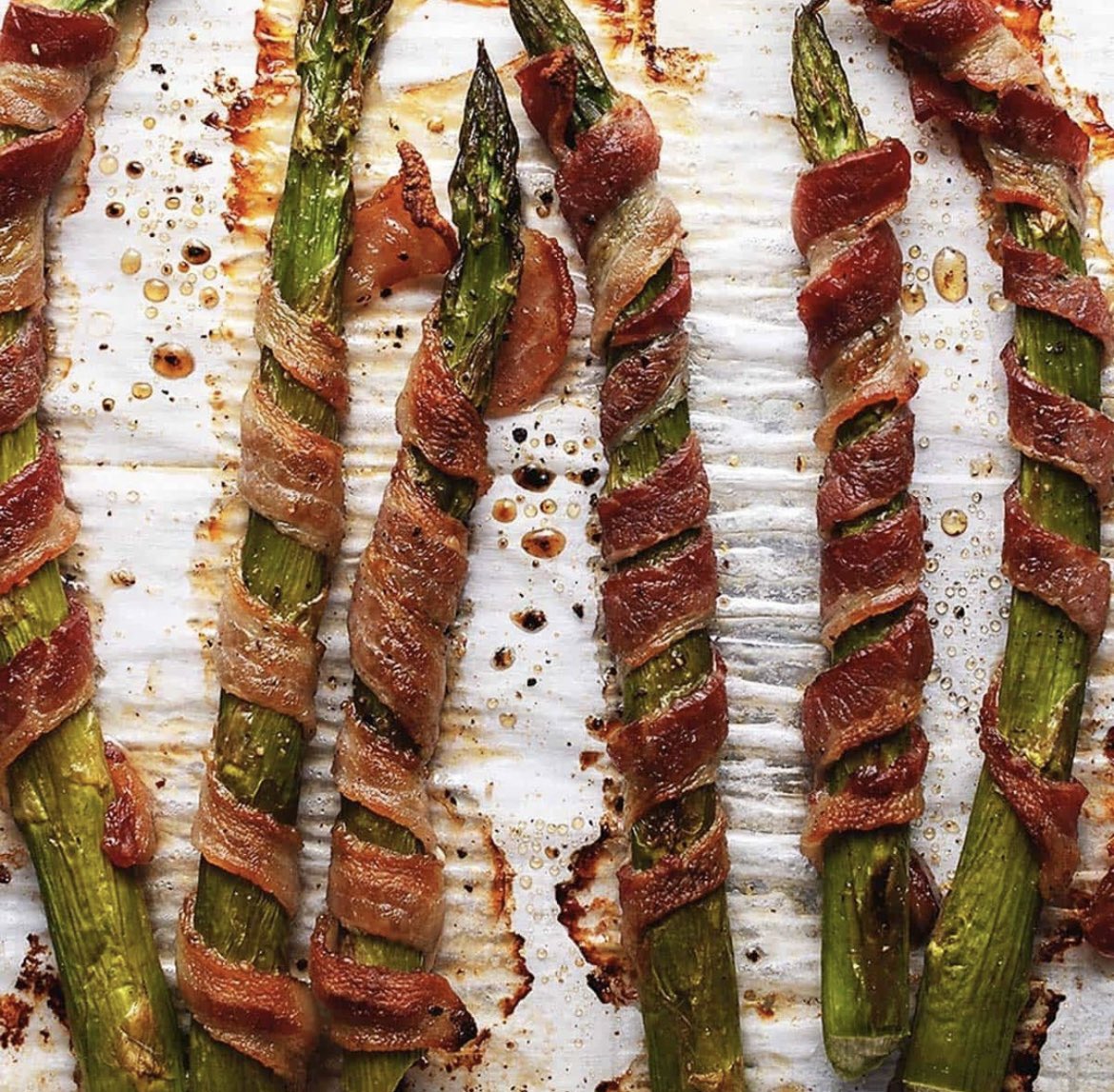 Keto Bacon Wrapped Asparagus by @lowcarbwithjennifer 
#keto #ketofood #ketorecipes #lowcarb #lowcarbdiet #lowcarbrecipes