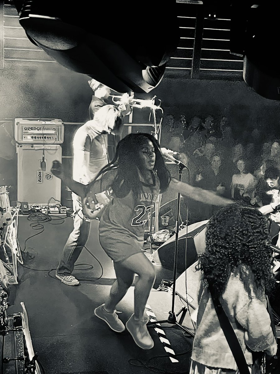 Incredible <a href="/the_go_team/">the go! team</a> Edinburgh Liquid Rooms