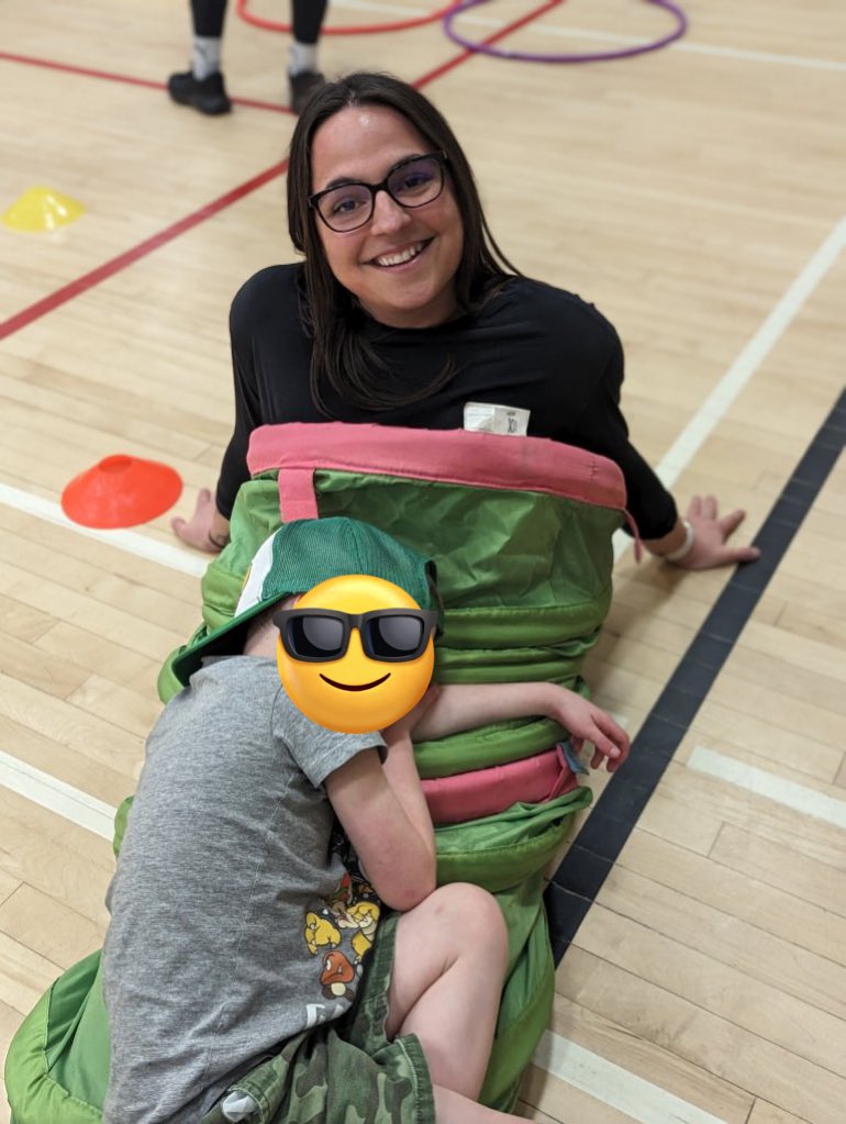 Tsandlia Van Ry | she/her | tweet media