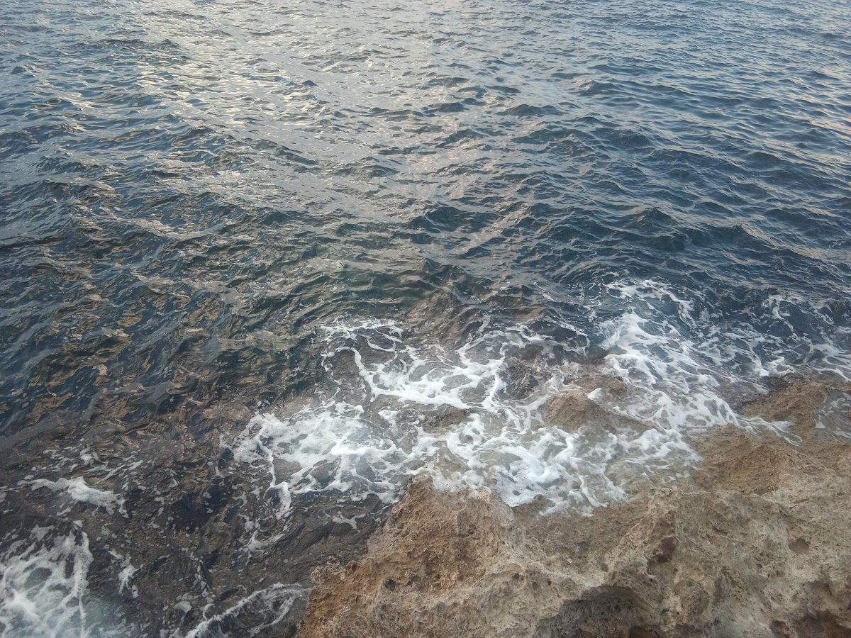 SandraLT97's tweet photo. El olor a mar debería ser patrimonio de la humanidad 😍 https://t.co/SbAVvre83z