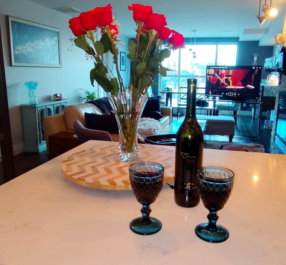 Ironwill360's tweet photo. I was on the road teaching last week.  Date night TN with my ladies #ZoeTheBT and @michelle.pflug.1 !!! Thanks @alexis.pflug for the perfect wineglasses.  #TriusRed https://t.co/jL6aaTM1ts