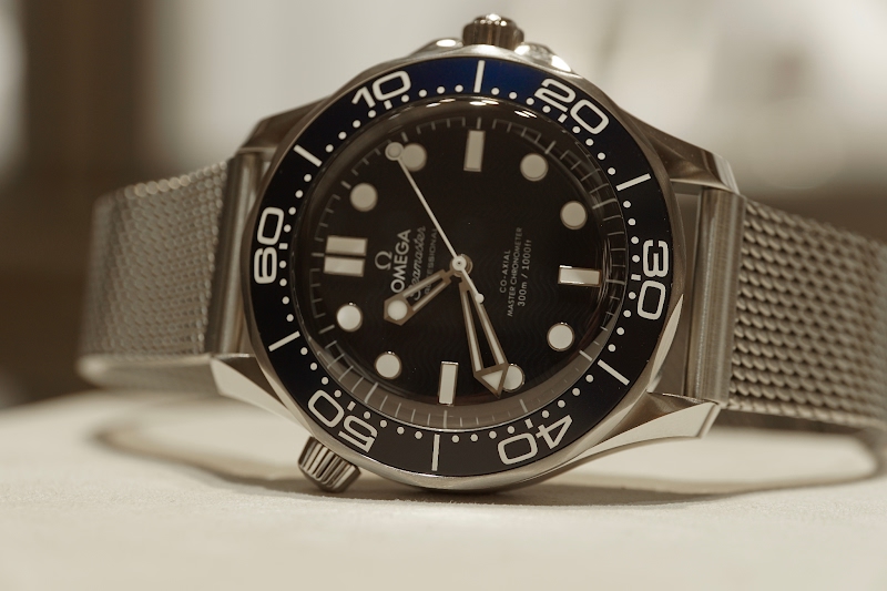 PuristSPro's tweet photo. Dr No viewed the new Bond at the LA #Omega boutique . . .
https://t.co/Kot0Or5Mk2
#Speedmaster #Speedmaster57 https://t.co/4FdiVoB8Fi