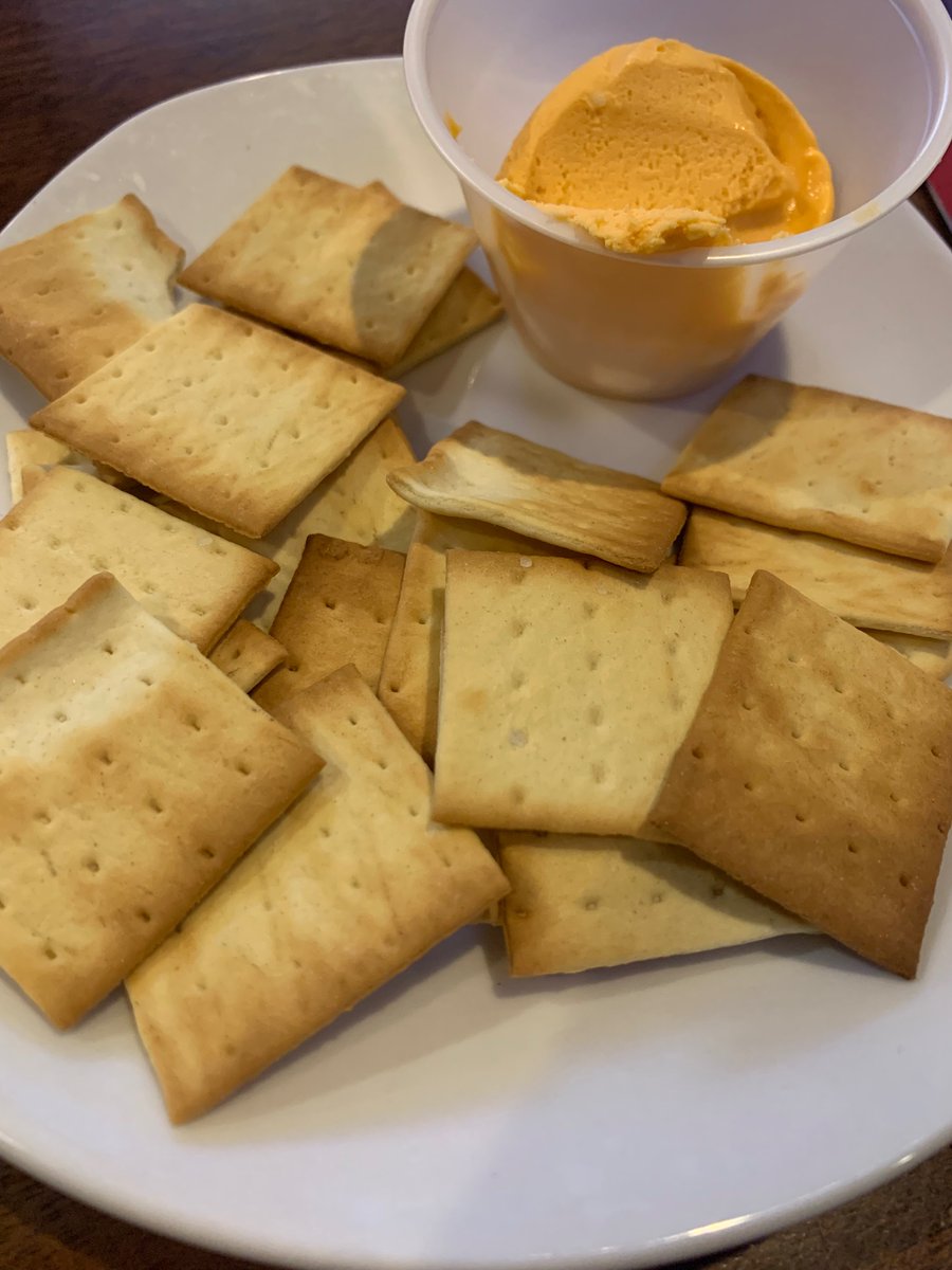 rlmarconnot's tweet photo. @99restaurants who is to blame for this travesty?  Not sure why someone thought it was a good idea to change the crackers. Undo it, I’m begging you! https://t.co/5HexWiza7Y